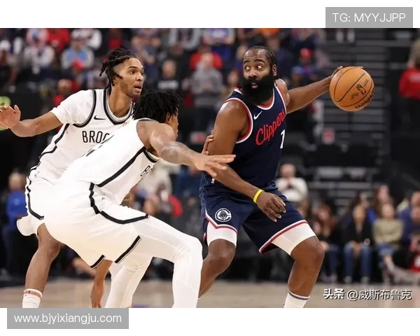 雷霆与篮网激战三加时经典对决引发球迷热议与回忆